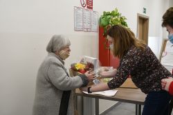 wręczenie nagród w konkursie z okazji Dnia Kobiet