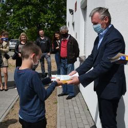 wręczenie nagród w konkursie Z zużytego coś nowego"