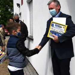 wręczenie nagród w konkursie Z zużytego coś nowego"