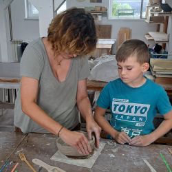 Warsztatach ceramicznych w pracowni Melerart w Wąpielsku