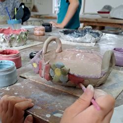 Warsztatach ceramicznych w pracowni Melerart w Wąpielsku