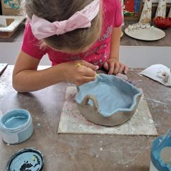 Warsztatach ceramicznych w pracowni Melerart w Wąpielsku