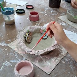 Warsztatach ceramicznych w pracowni Melerart w Wąpielsku
