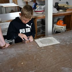 Warsztatach ceramicznych w pracowni Melerart w Wąpielsku