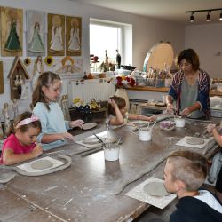 Warsztatach ceramicznych w pracowni Melerart w Wąpielsku
