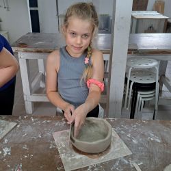 Warsztatach ceramicznych w pracowni Melerart w Wąpielsku