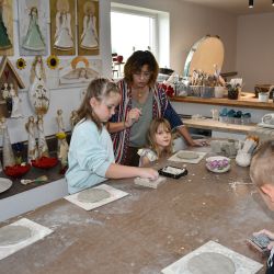 Warsztatach ceramicznych w pracowni Melerart w Wąpielsku