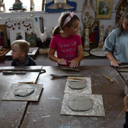 Warsztatach ceramicznych w pracowni Melerart w Wąpielsku