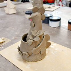 Warsztaty ceramiczne z okazji Dnia Kobiet
