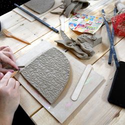 Warsztaty ceramiczne z okazji Dnia Kobiet