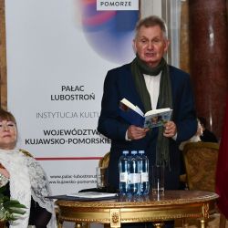 Promocja tomiku poezji Agnieszki Jabłońskiej „Jak sen wiolonczeli” w Pałacu w Lubostroniu