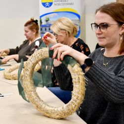 Warsztaty tworzenia świątecznych wianków