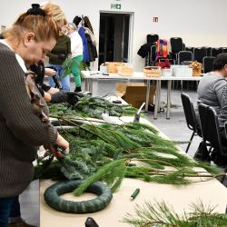 Warsztaty tworzenia świątecznych wianków