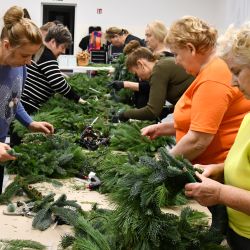 Warsztaty tworzenia świątecznych wianków