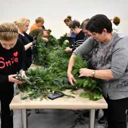 Warsztaty tworzenia świątecznych wianków