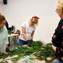 Warsztaty tworzenia świątecznych wianków