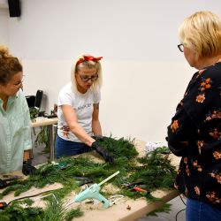 Warsztaty tworzenia świątecznych wianków