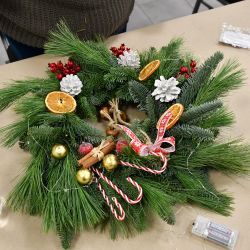 Warsztaty tworzenia świątecznych wianków