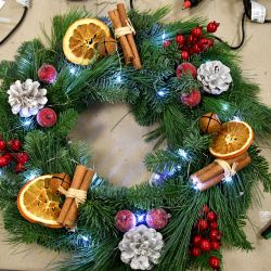 Warsztaty tworzenia świątecznych wianków