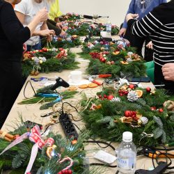 Warsztaty tworzenia świątecznych wianków