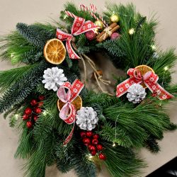 Warsztaty tworzenia świątecznych wianków