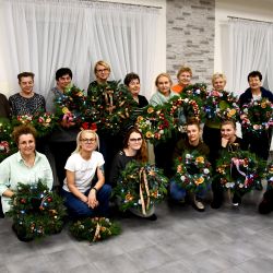 Warsztaty tworzenia świątecznych wianków