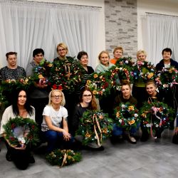 Warsztaty tworzenia świątecznych wianków