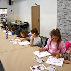 Warsztaty „Kwiaty na płótnie”