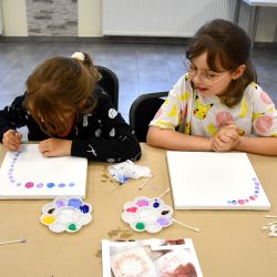 Warsztaty „Kwiaty na płótnie”