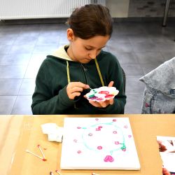 Warsztaty „Kwiaty na płótnie”