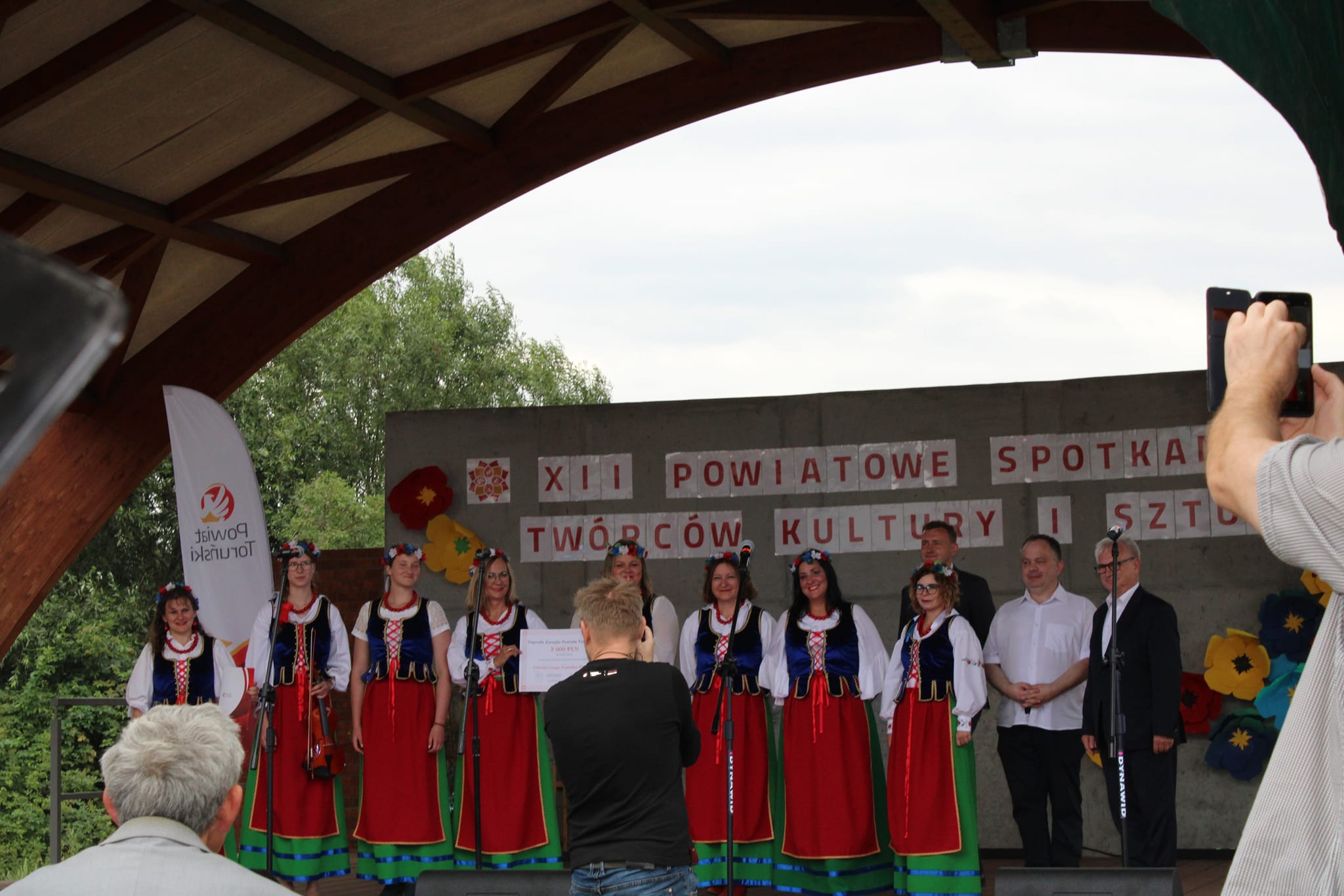 OGTW odebrała nagrodę. Pięć naszych zespołów reprezentowało gminę na XII Powiatowych Spotkaniach Twórców Kultury i Sztuki.