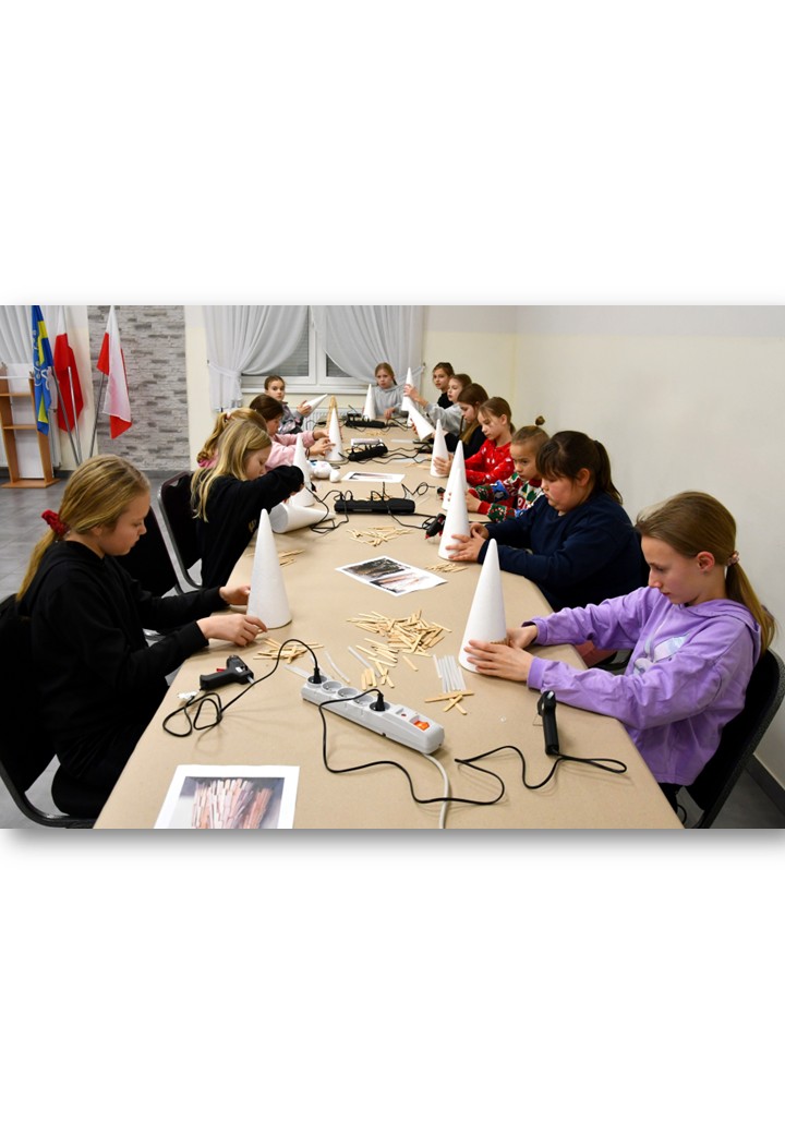 Magia świąt w Obrowie – warsztaty pełne kreatywności